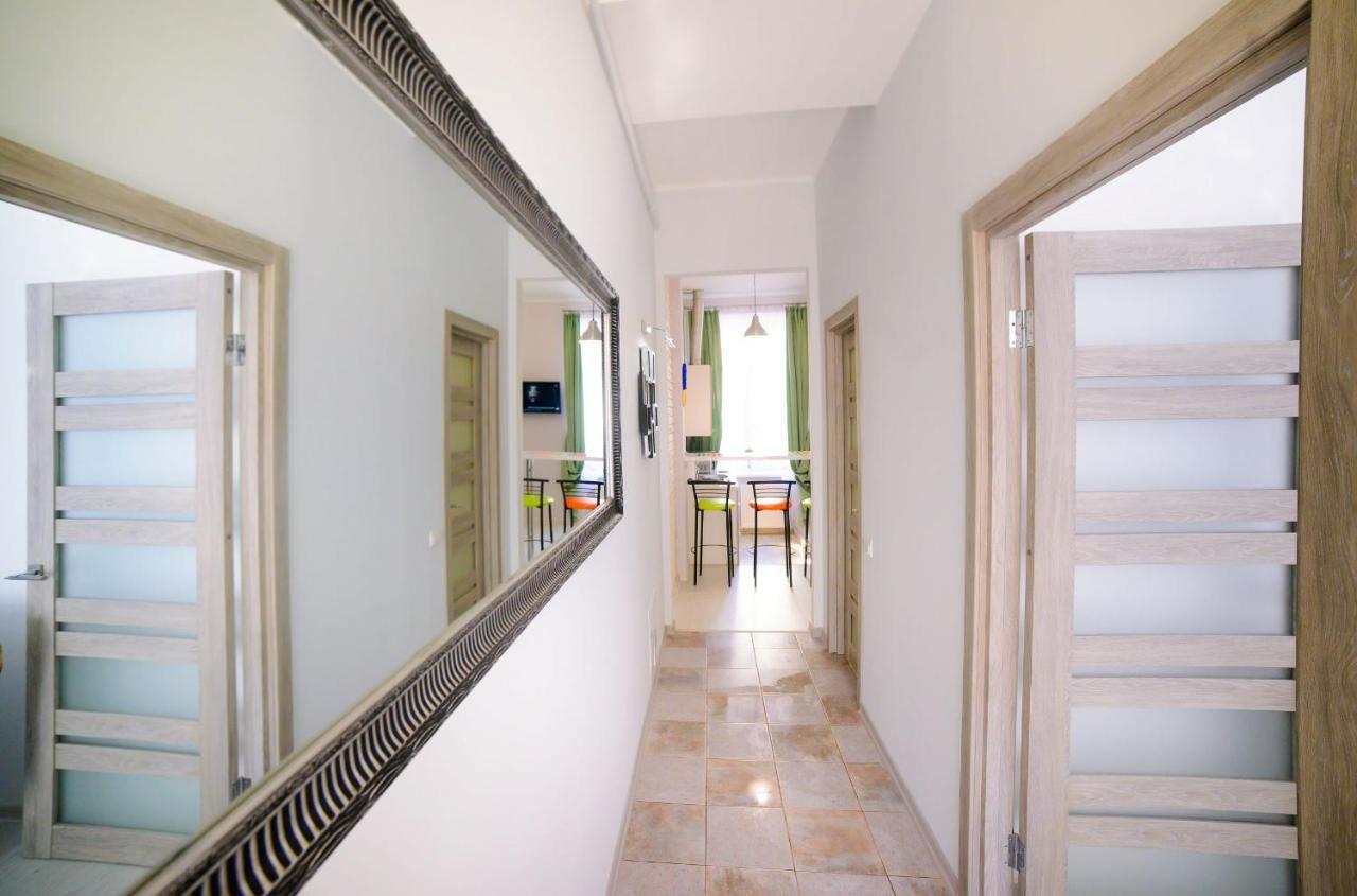 Modern Apartment In Old City Center Lviv Ngoại thất bức ảnh