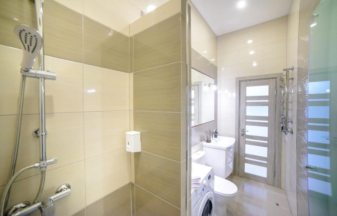 Modern Apartment In Old City Center Lviv Ngoại thất bức ảnh